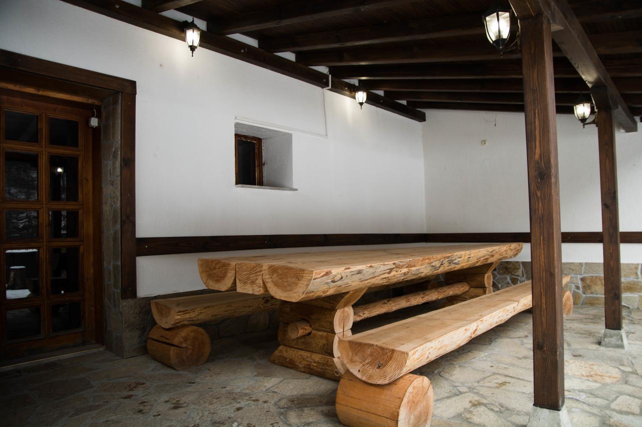 Guest House Ivan Cherni Osum Exterior foto